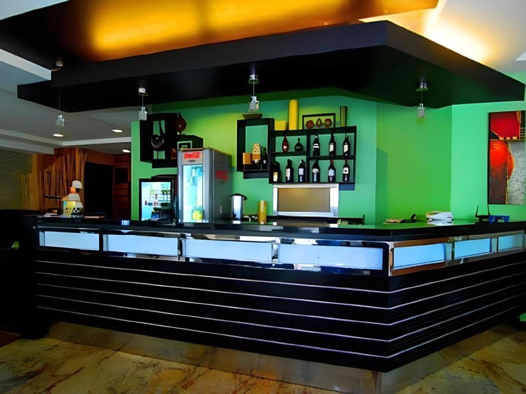 Mo2 Westown Hotel San Juan Bacolod Ngoại thất bức ảnh