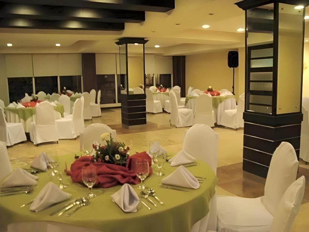 Mo2 Westown Hotel San Juan Bacolod Ngoại thất bức ảnh