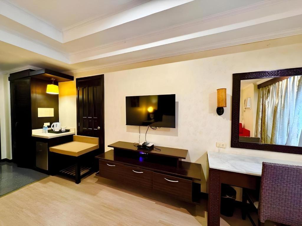 Mo2 Westown Hotel San Juan Bacolod Ngoại thất bức ảnh